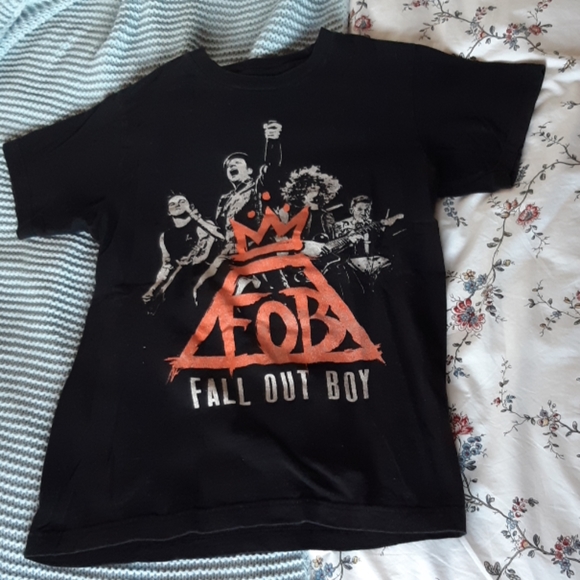 Fall Out Boy Concert Tee: Monumentour 2014 - Picture 1 of 4